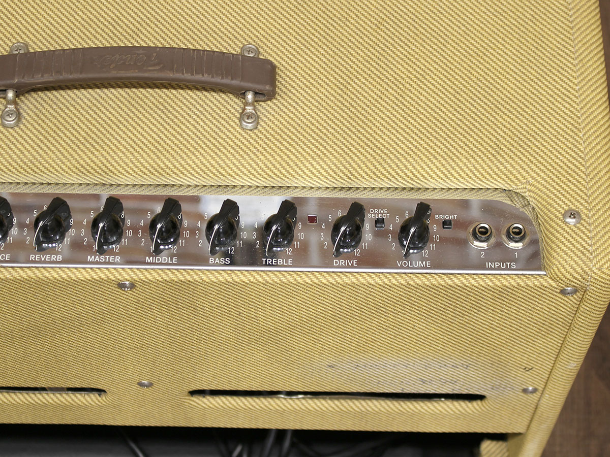 Fender Blues DeVille 410 Combo - 7.jpg