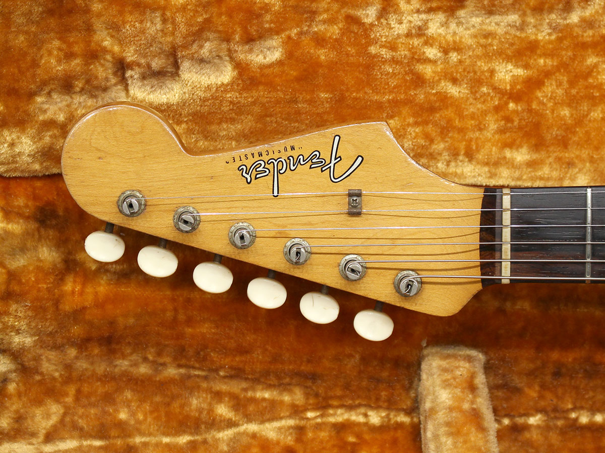 Fender 1960s Musicmaster Desert Sand ”Duo Sonic Mod” - 2.jpg