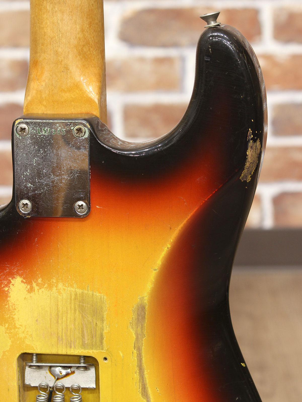 Fender 1964 Stratocaster A-Neck - 27.jpg