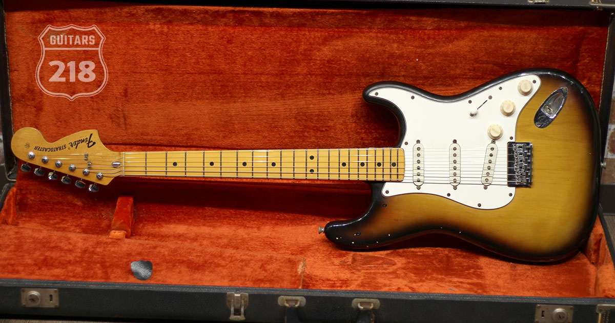 Fender 1974 Stratocaster Hardtail Sunburst - 1.jpg