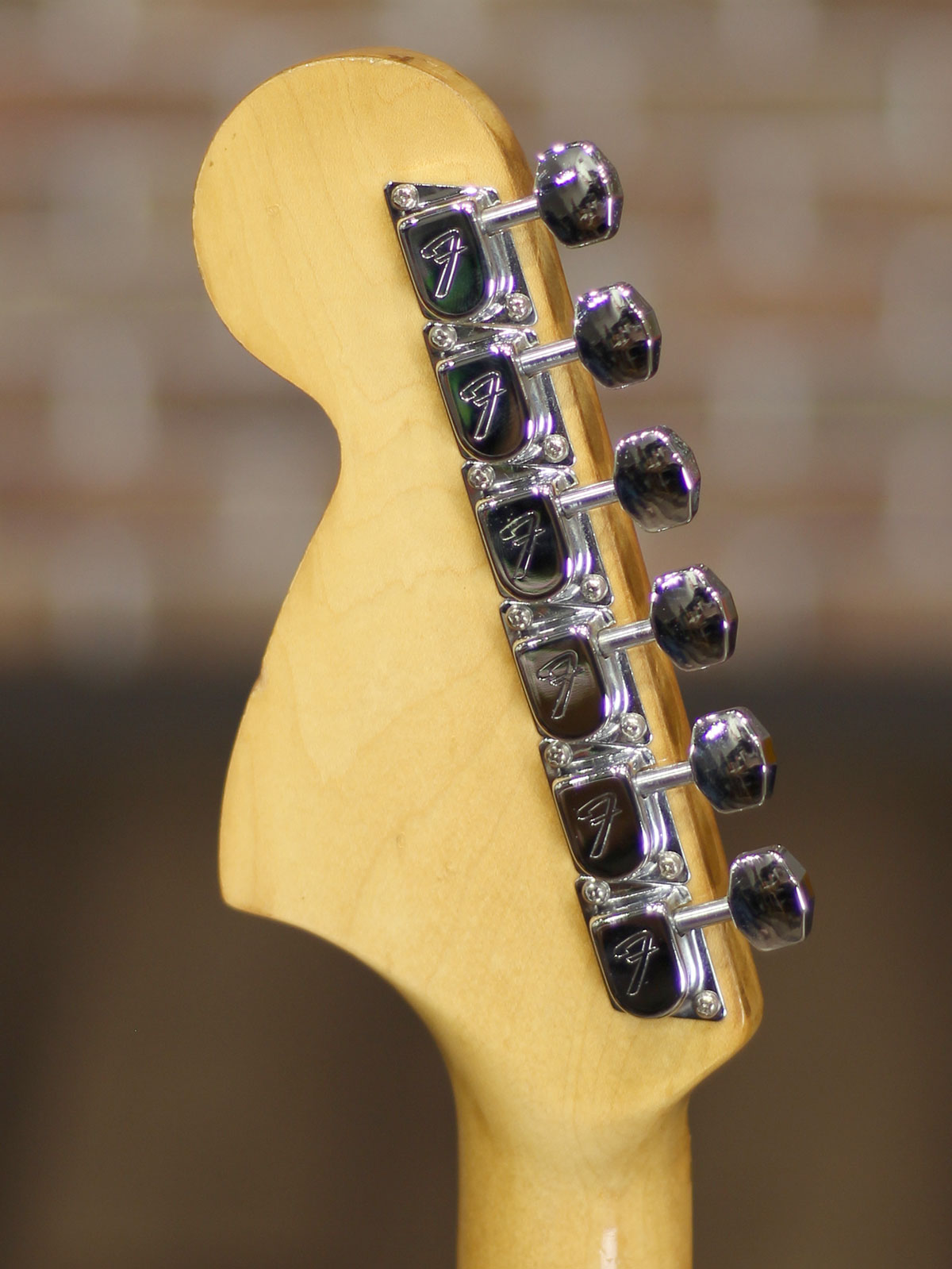Fender 1974 Stratocaster Hardtail Sunburst - 20.jpg