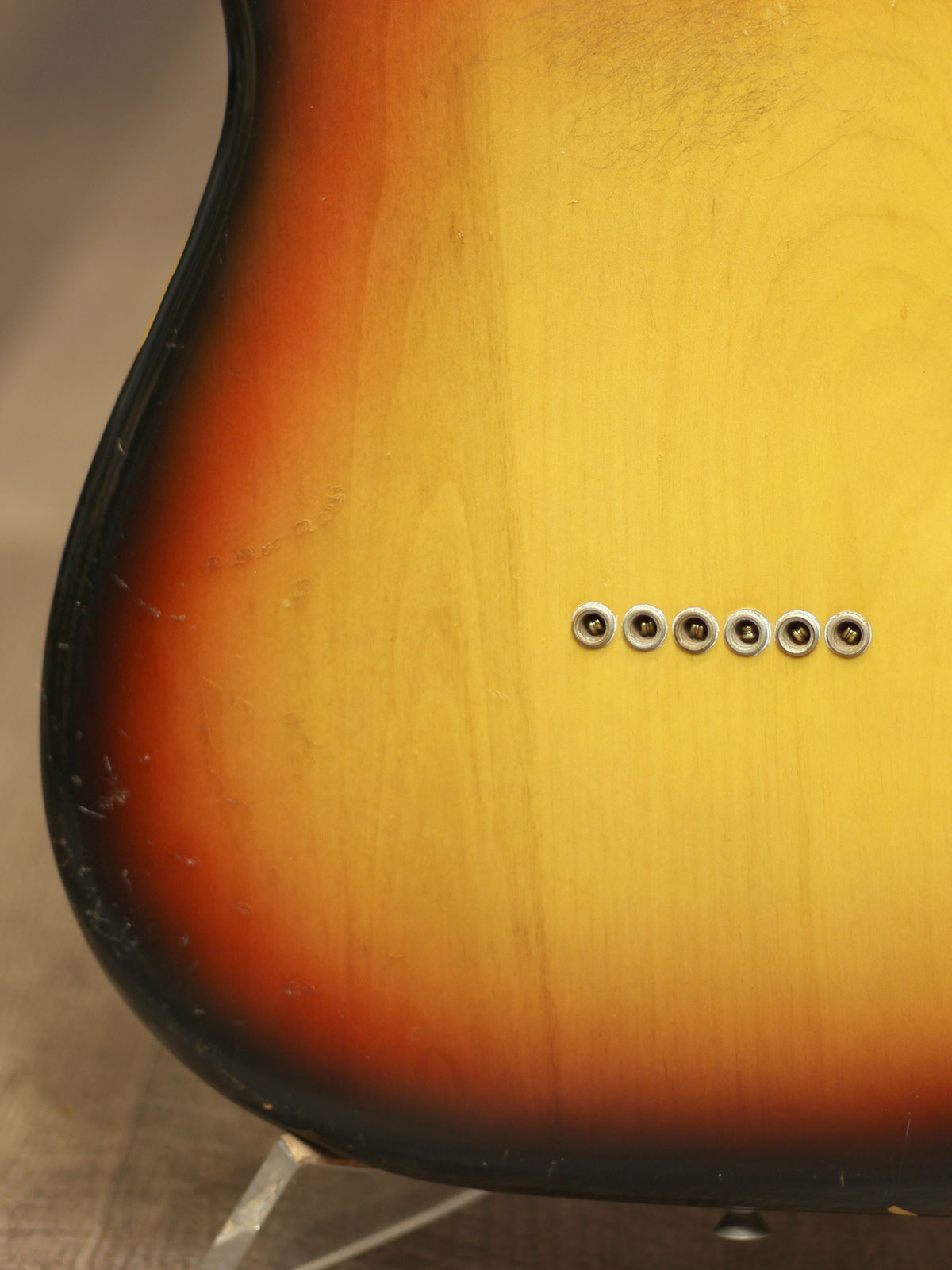 Fender 1974 Stratocaster Hardtail Sunburst - 26.jpg