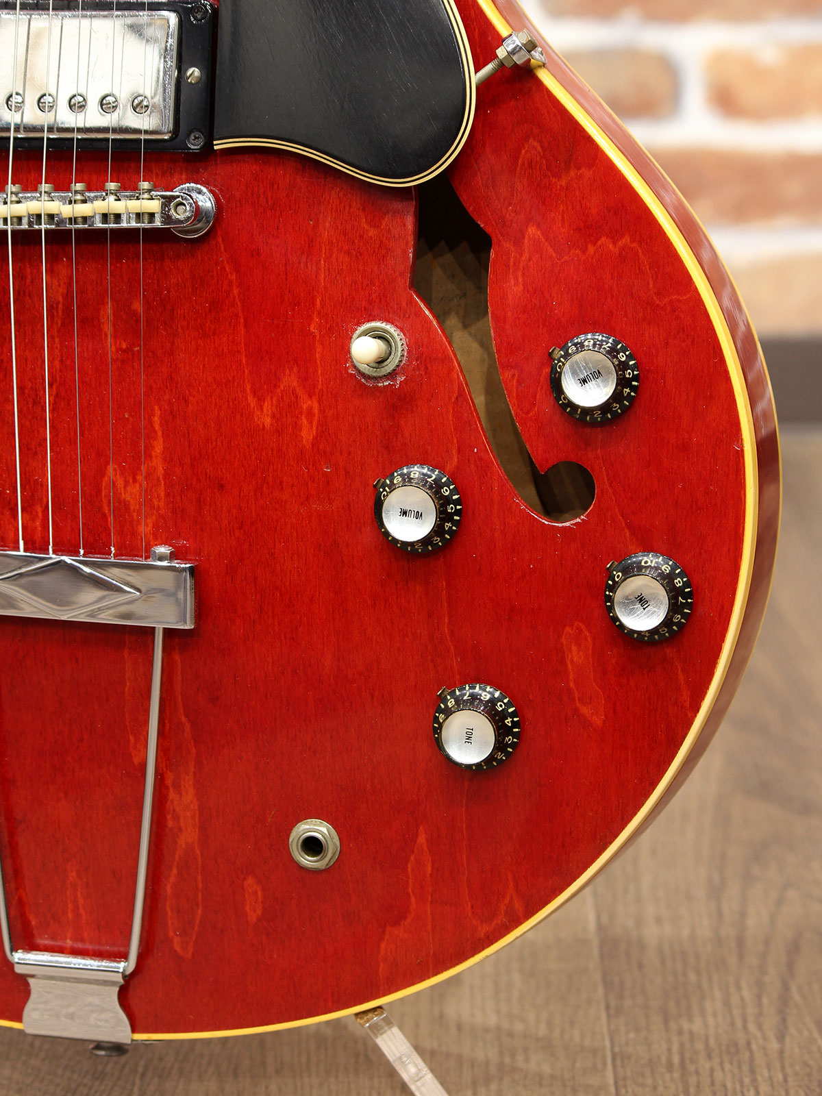 Gibson 1966 ES-335 - 17.jpg