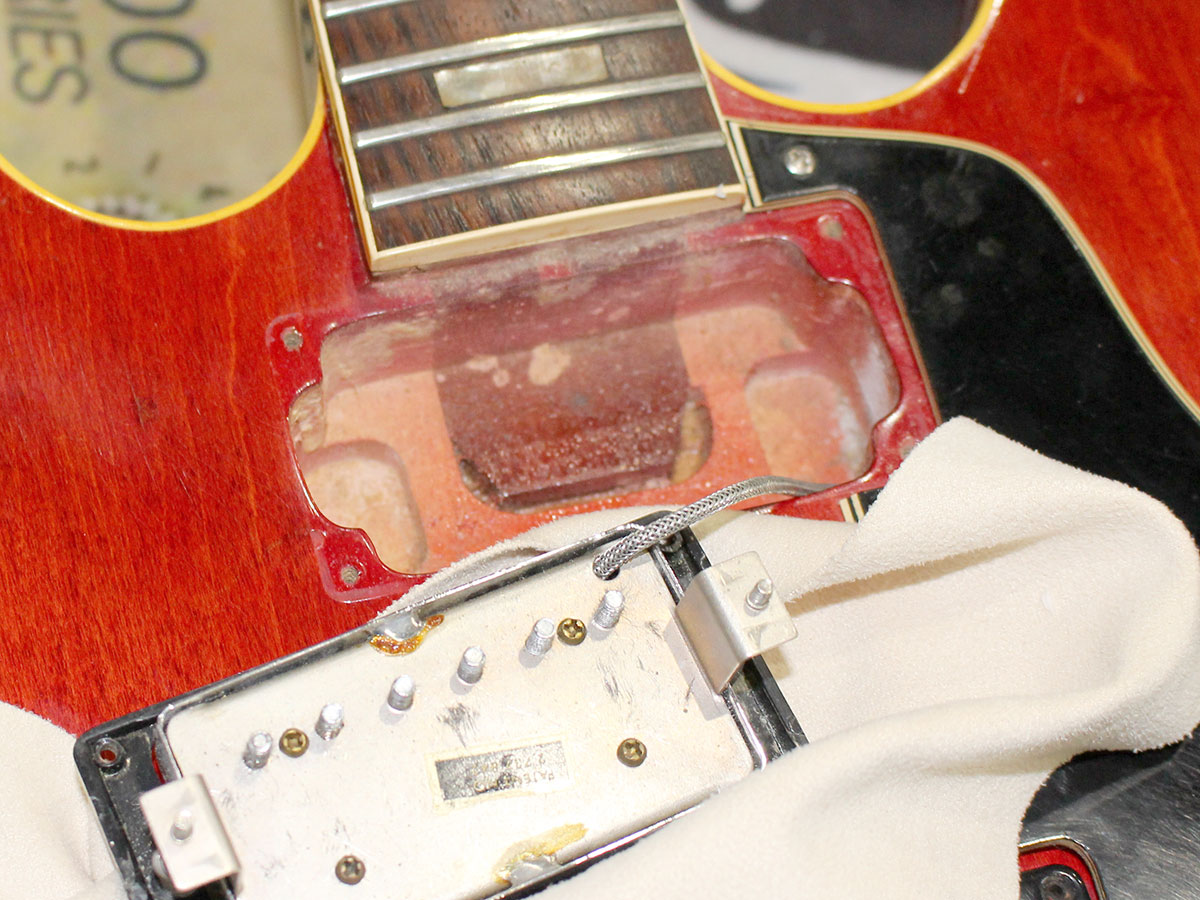 Gibson 1966 ES-335 - 28.jpg