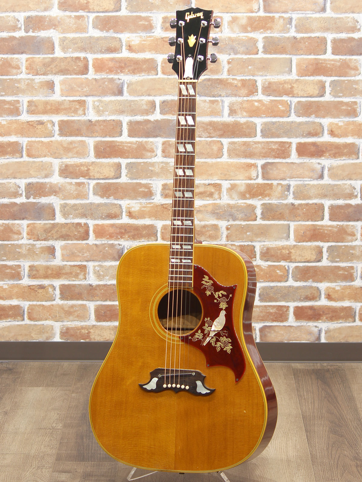 Gibson 1969 Dove Natural - 11.jpg